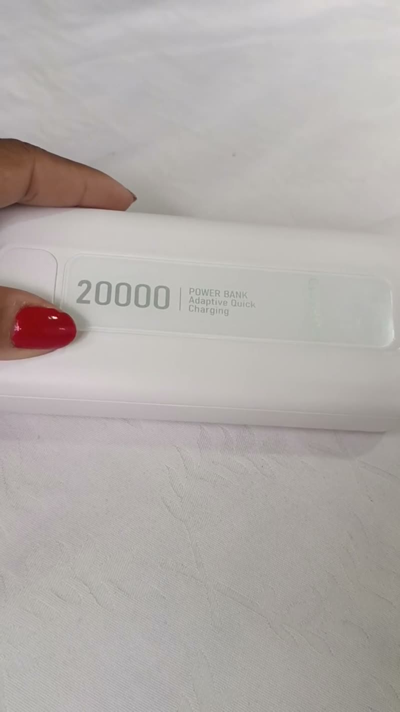 Power Bank 20000mAh Carga Rápida com 4 Cabos Integrados e Display