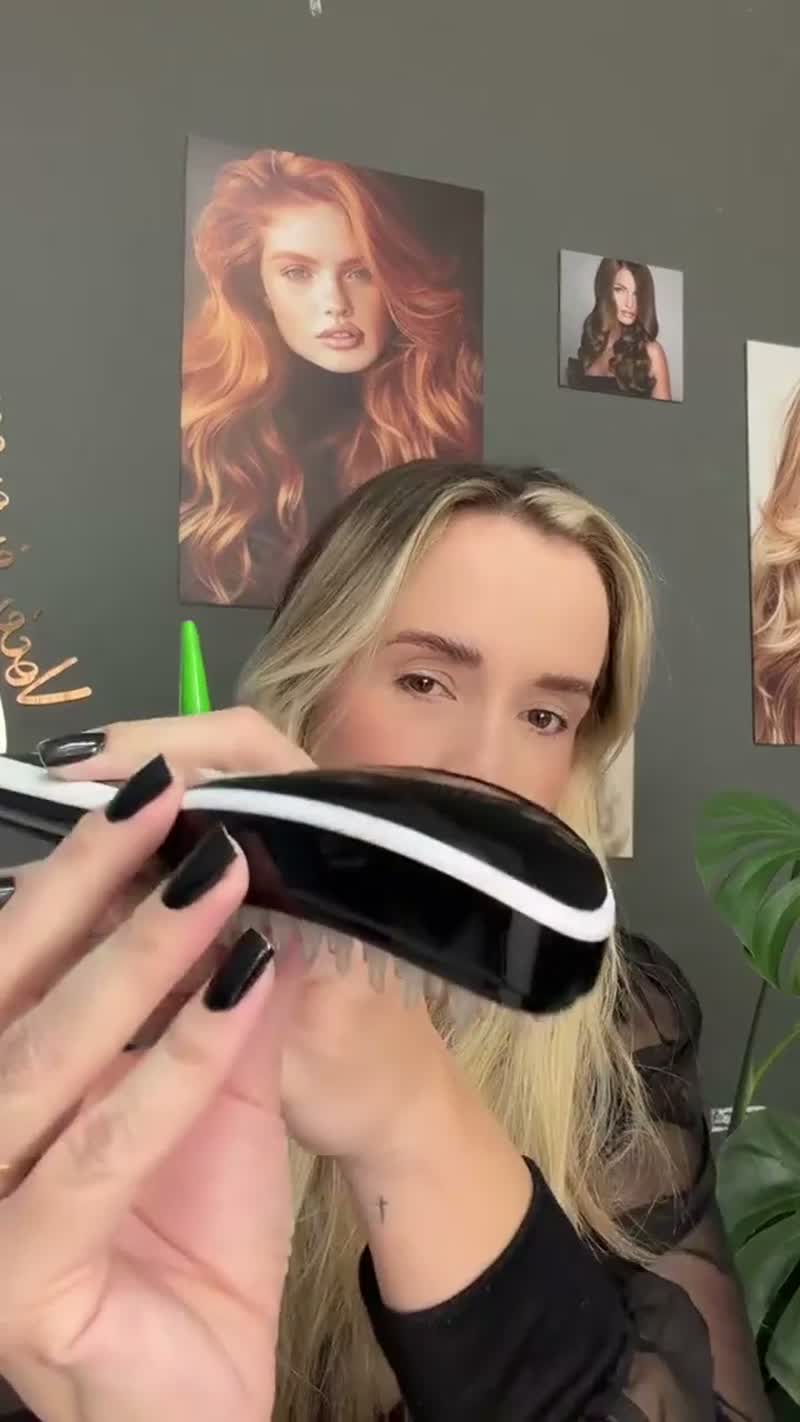 Escova Massageadora Capilar 4 em 1 com Luz LED e Aplicador de Tônico