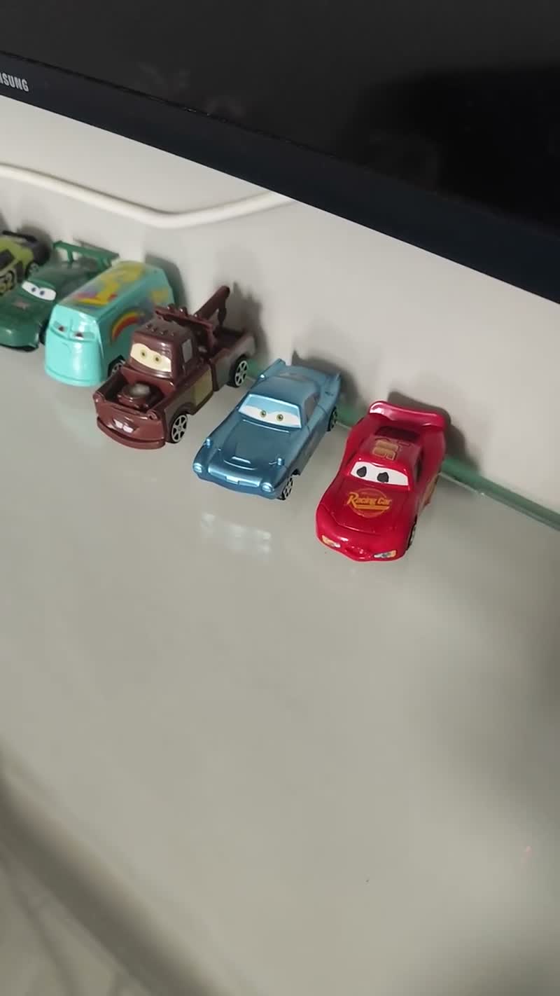 Kit 8 Carrinhos de Fricção do Filme Carros